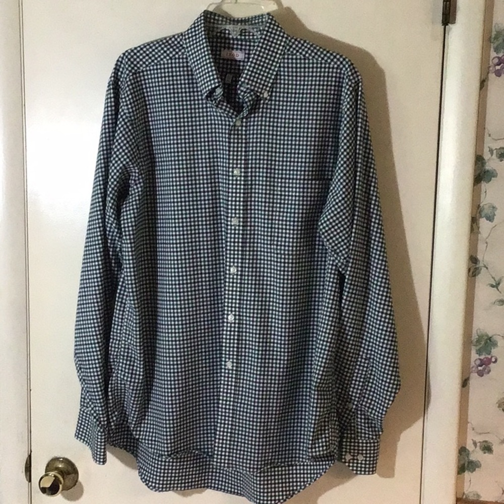 Izod long-sleeve, button-down plaid shirt